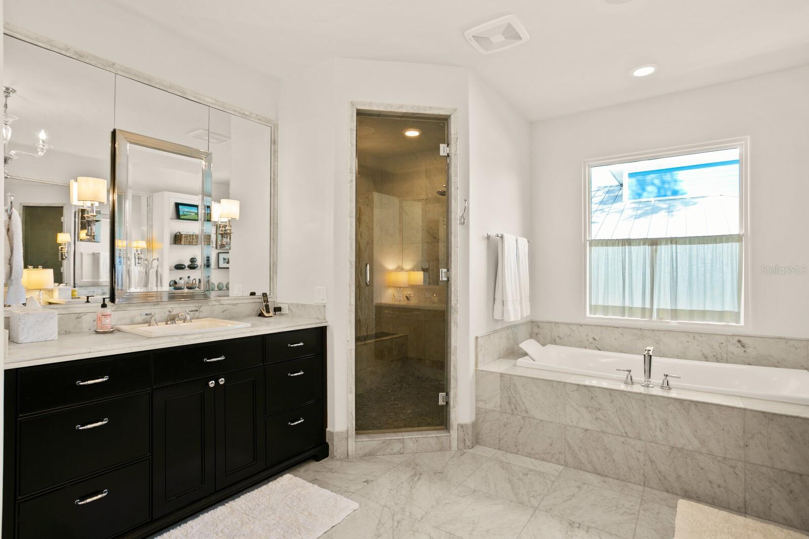 DAVIS ISLANDS PB10 PG52 TO 57 - Residential