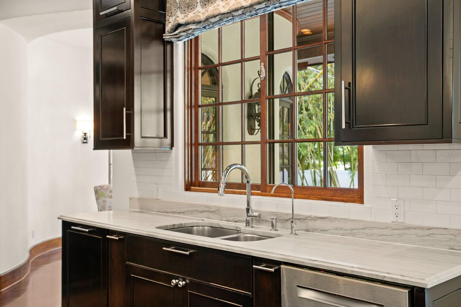 DAVIS ISLANDS PB10 PG52 TO 57 - Residential