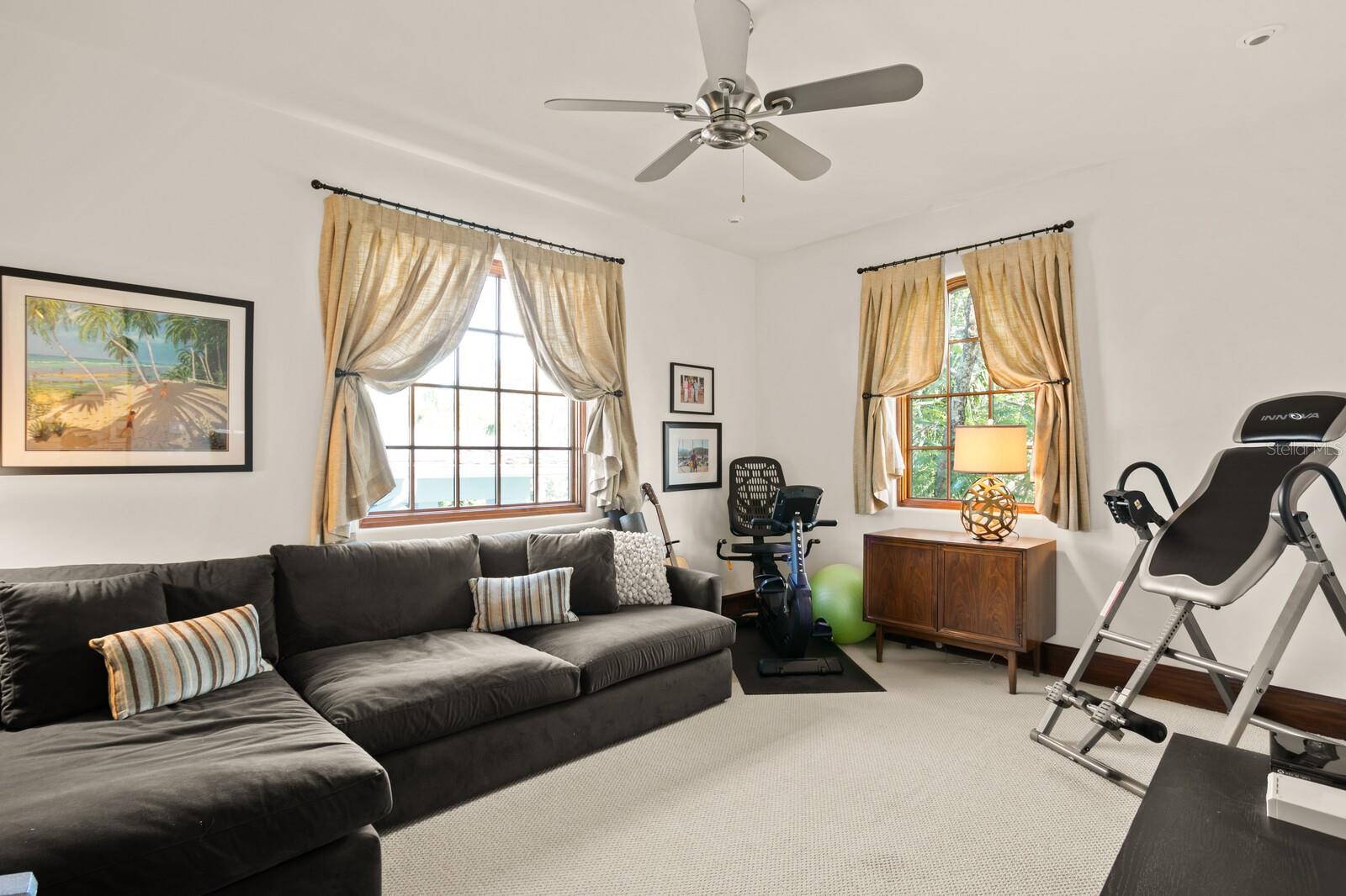 DAVIS ISLANDS PB10 PG52 TO 57 - Residential