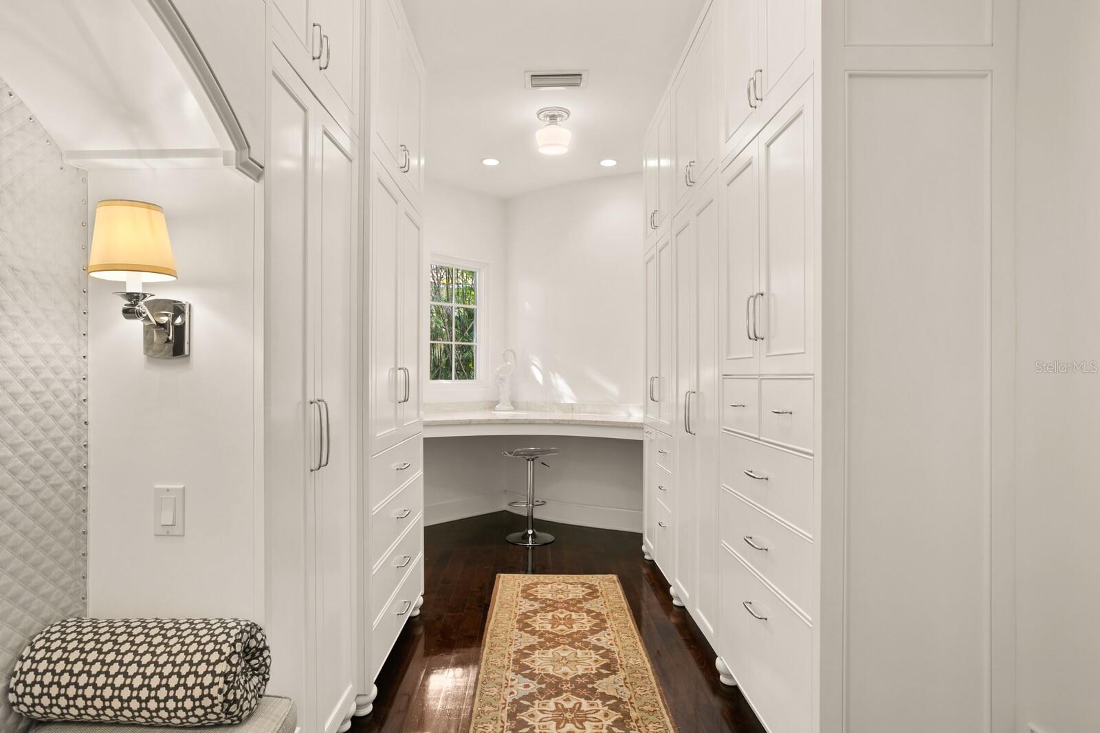 DAVIS ISLANDS PB10 PG52 TO 57 - Residential