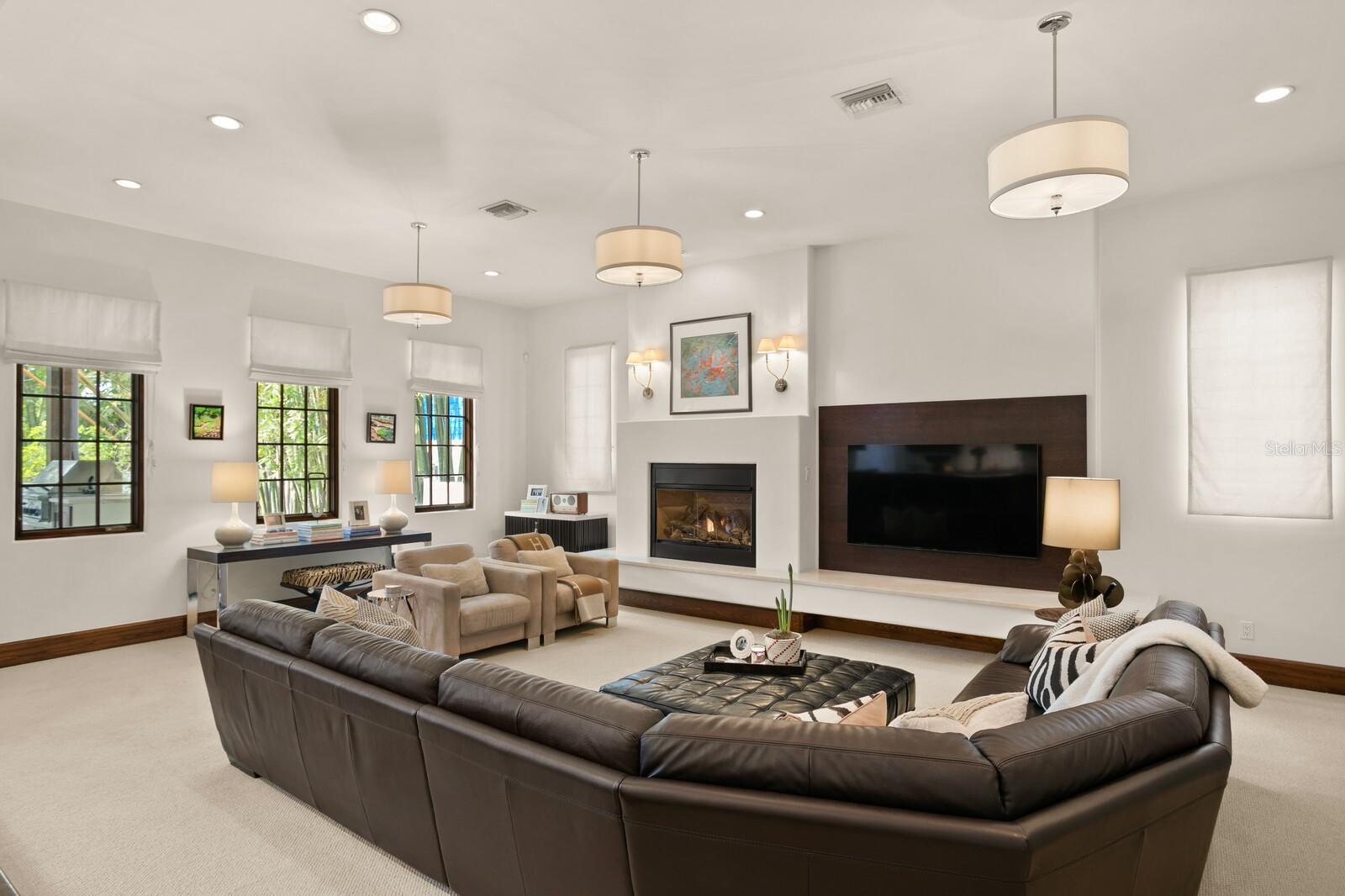 DAVIS ISLANDS PB10 PG52 TO 57 - Residential