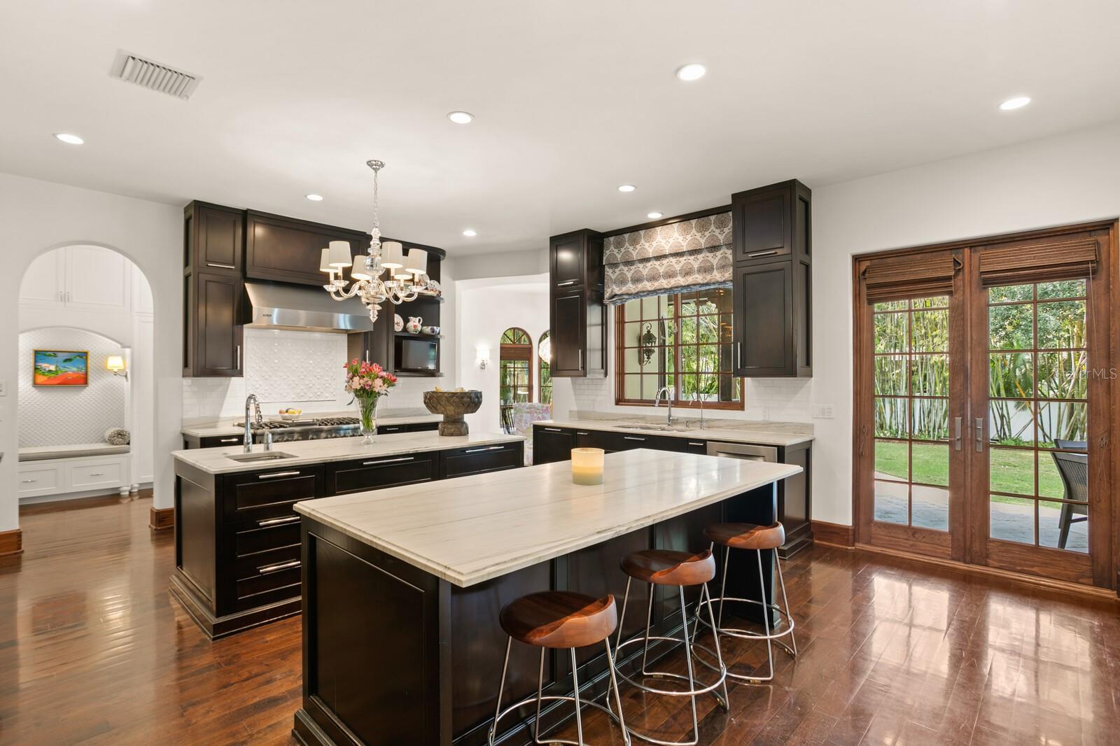 DAVIS ISLANDS PB10 PG52 TO 57 - Residential