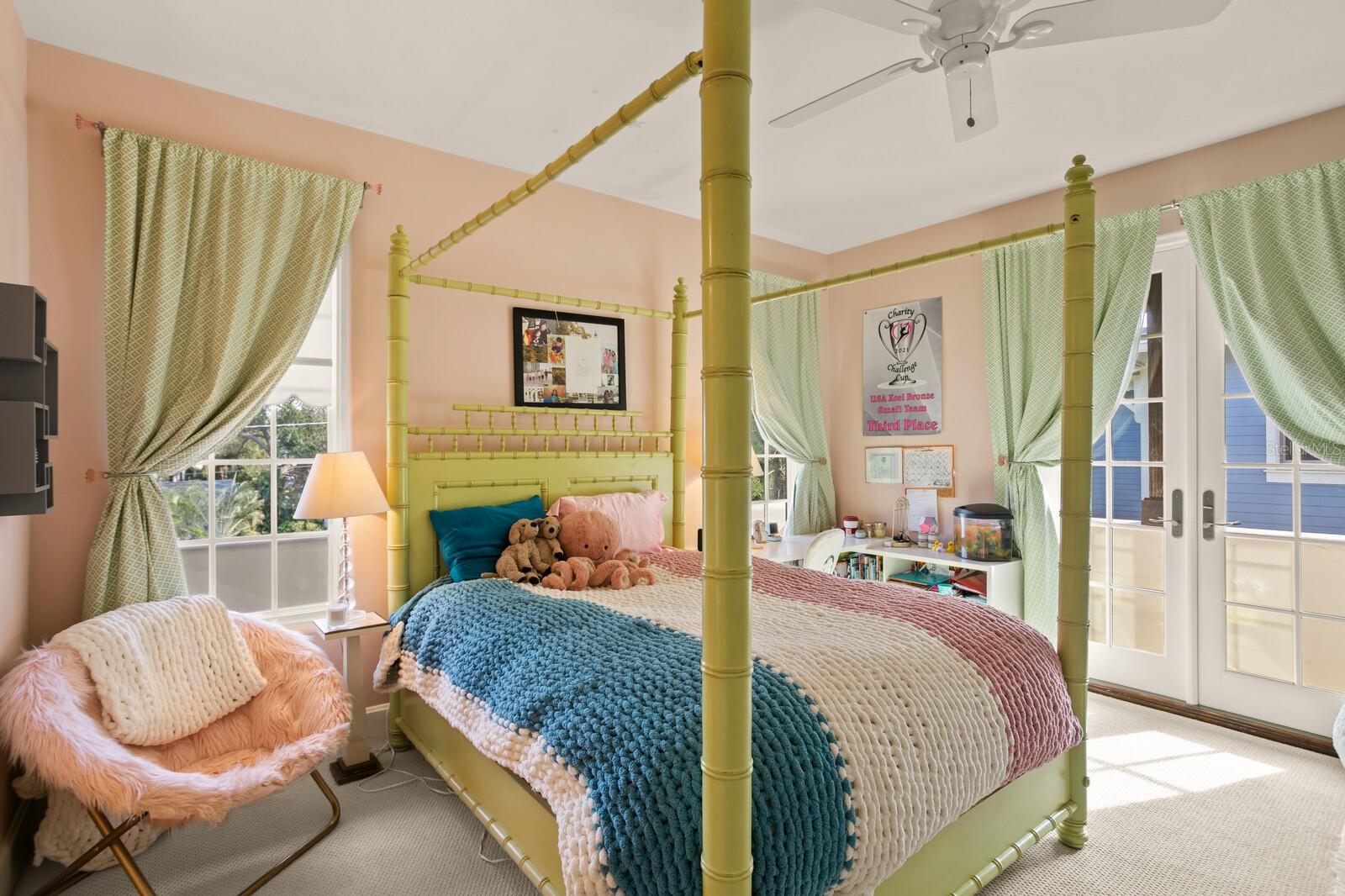 DAVIS ISLANDS PB10 PG52 TO 57 - Residential