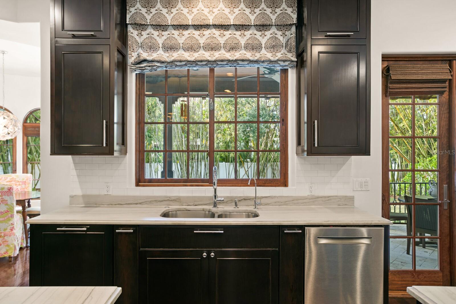 DAVIS ISLANDS PB10 PG52 TO 57 - Residential