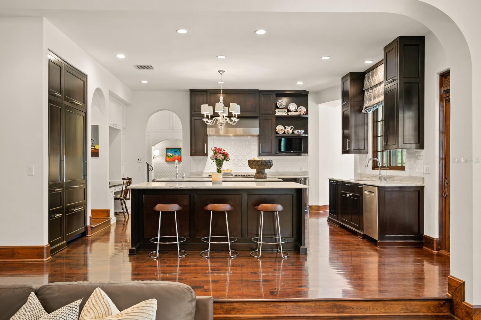 DAVIS ISLANDS PB10 PG52 TO 57 - Residential