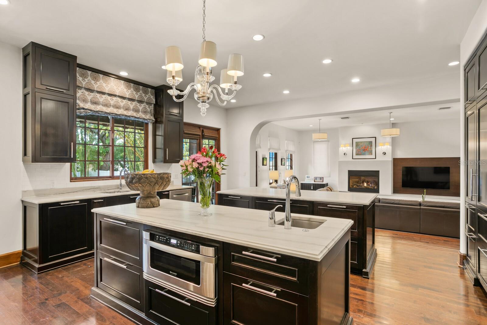 DAVIS ISLANDS PB10 PG52 TO 57 - Residential