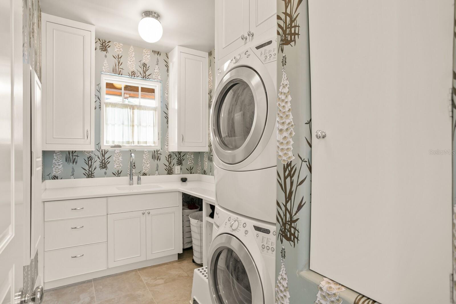 DAVIS ISLANDS PB10 PG52 TO 57 - Residential