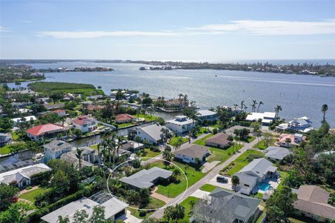 A home in SARASOTA