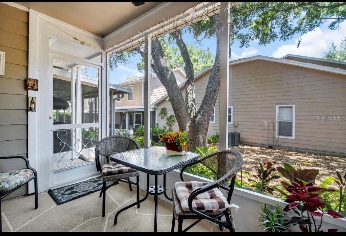 FOX LAKE TWNHMS - Residential