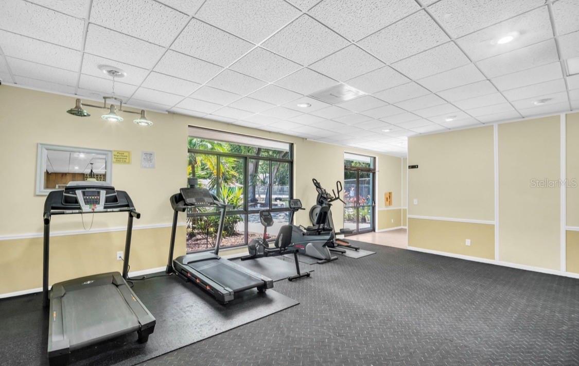 FOX LAKE TWNHMS - Residential