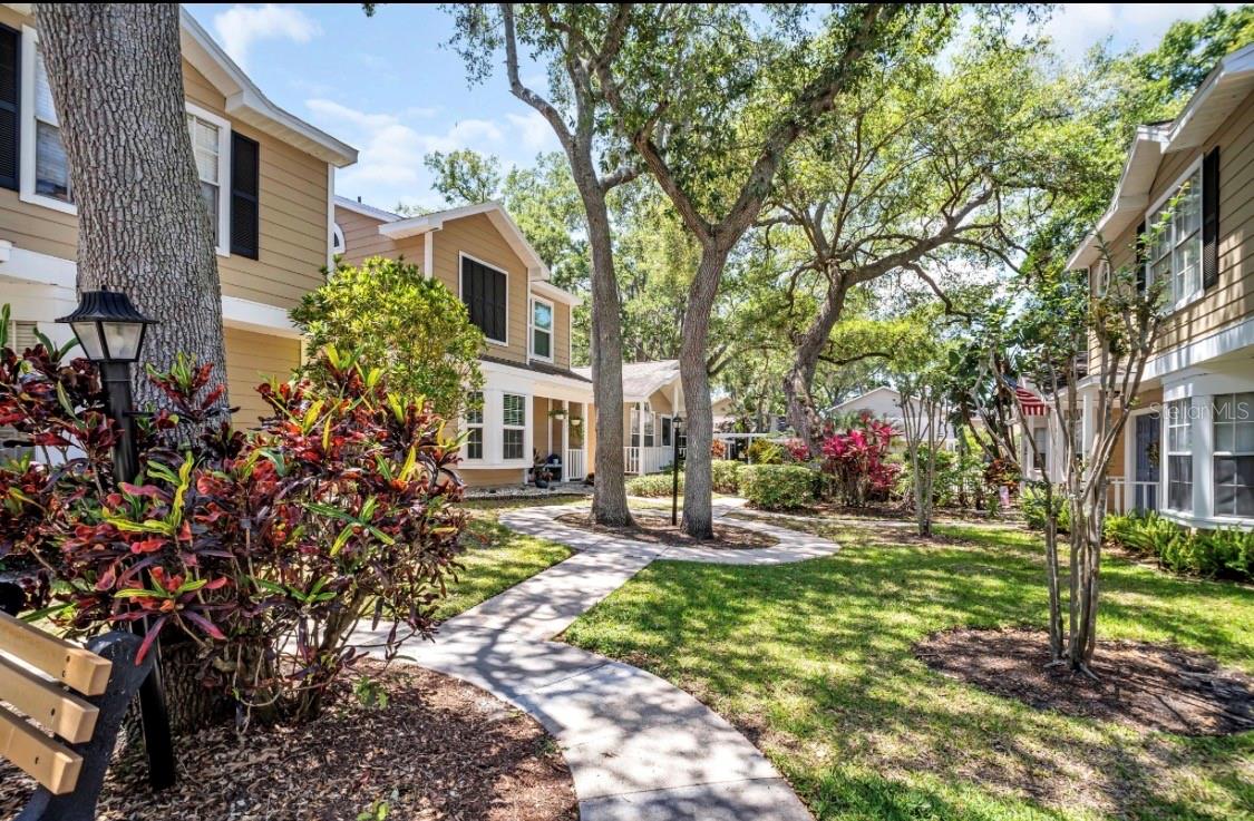 FOX LAKE TWNHMS - Residential