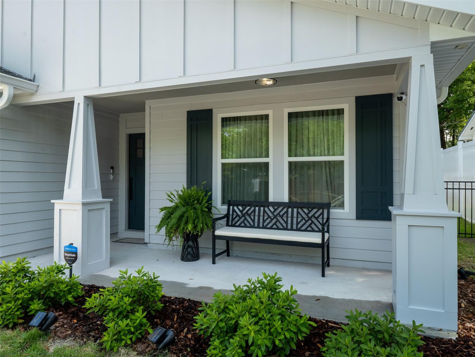 1123 NW 6TH PLACE