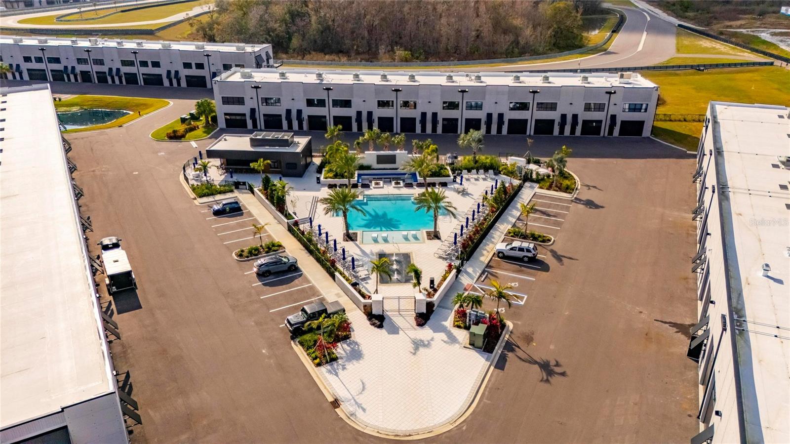 MOTOR ENCLAVE PH 1 - Commercial Sale