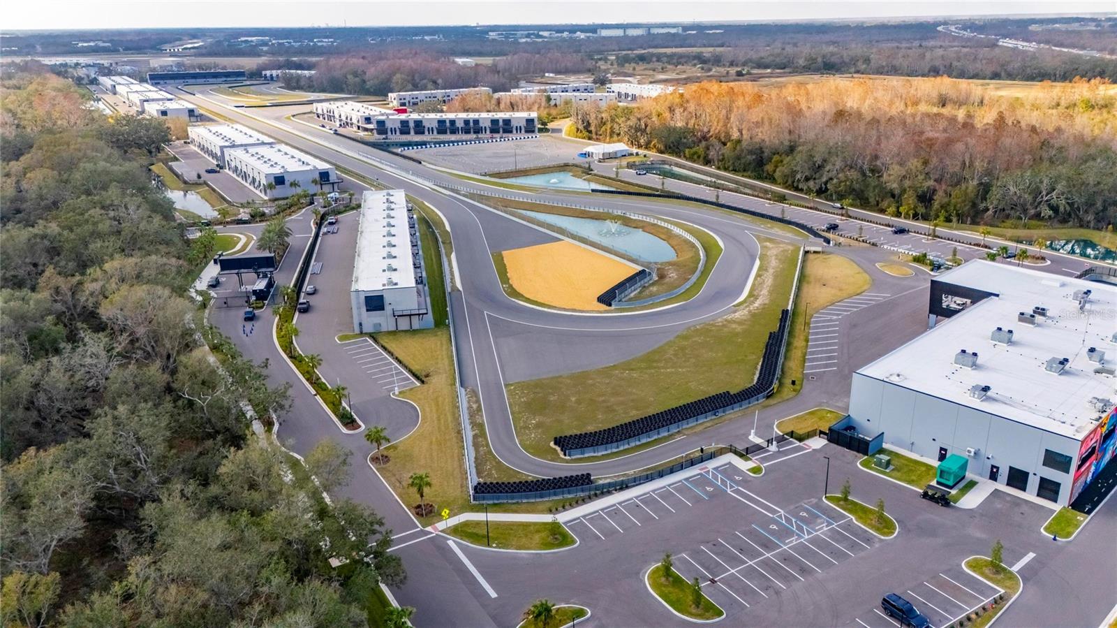 MOTOR ENCLAVE PH 1 - Commercial Sale