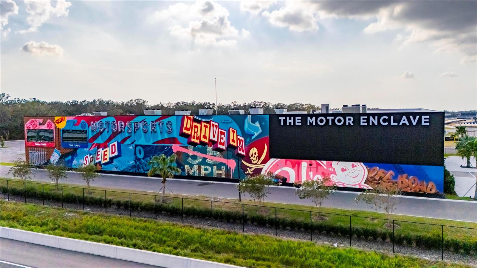 MOTOR ENCLAVE PH 1 - Commercial Sale