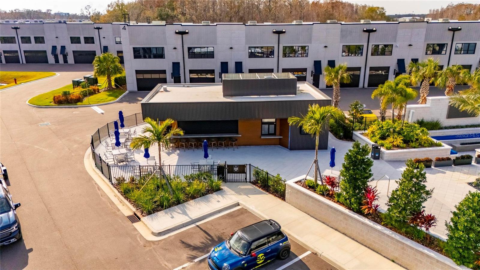 MOTOR ENCLAVE PH 1 - Commercial Sale