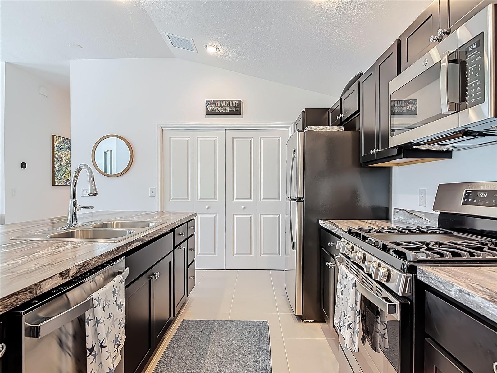 VILLAGES/FENNEY SWALLOWTALL VI - Residential