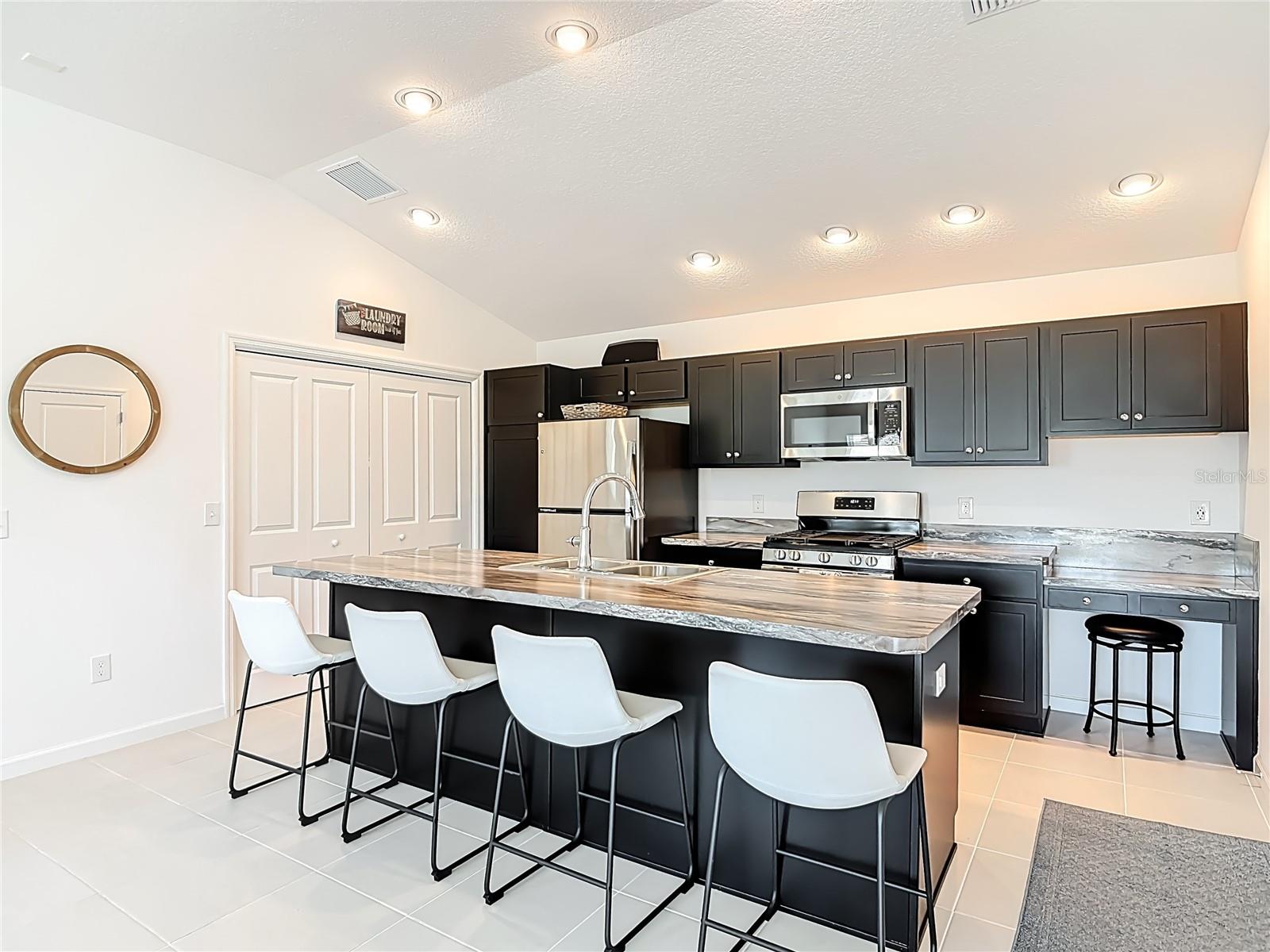 VILLAGES/FENNEY SWALLOWTALL VI - Residential