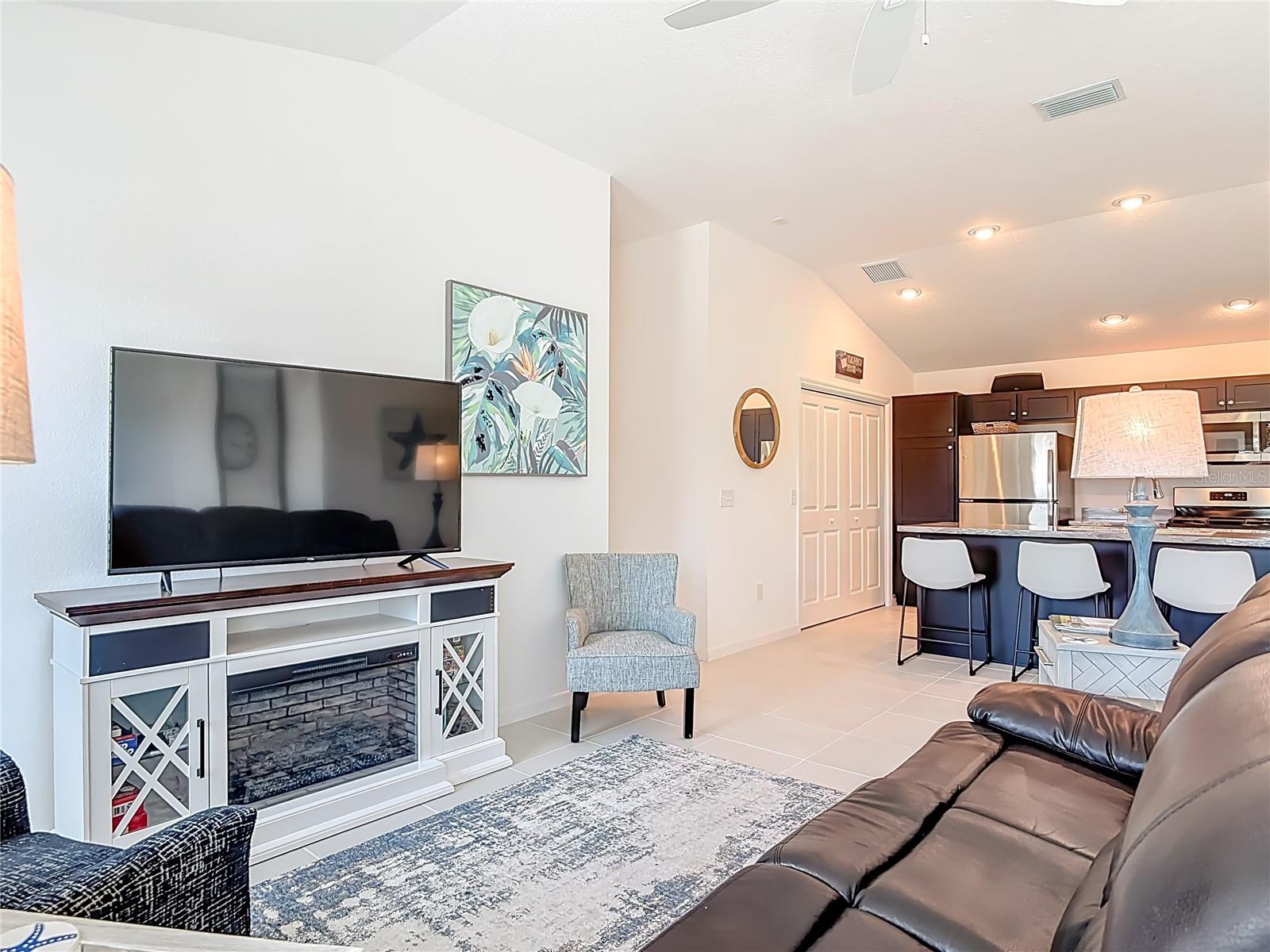 VILLAGES/FENNEY SWALLOWTALL VI - Residential