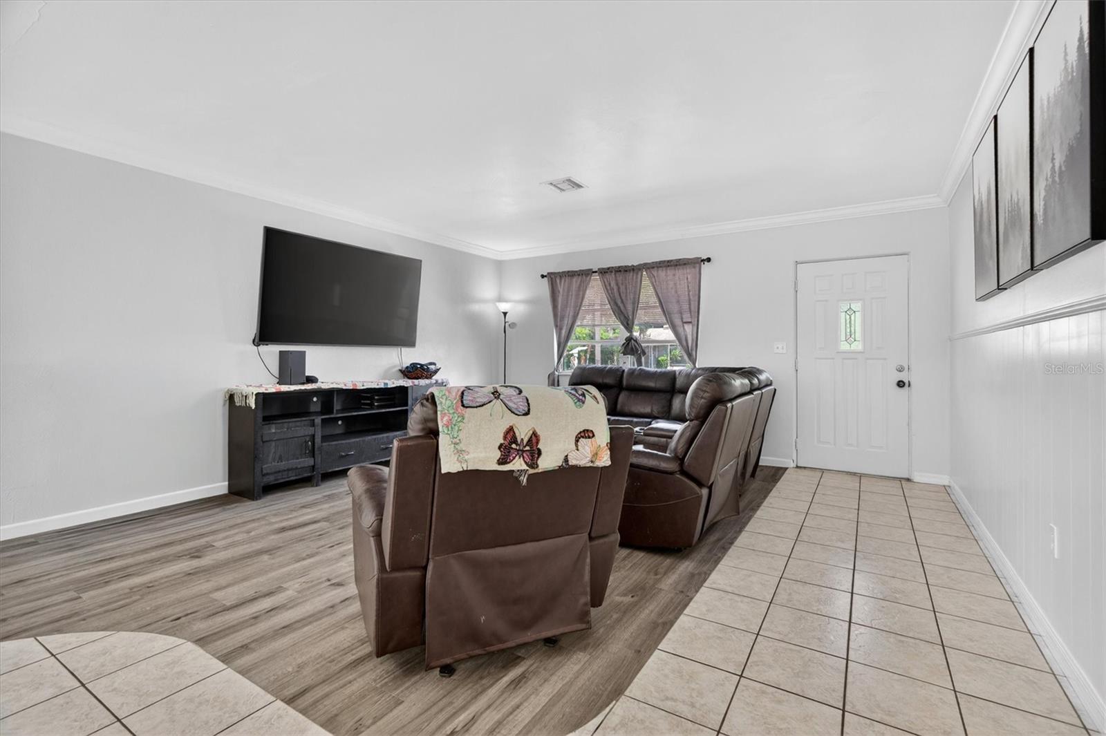 LEESBURG HILLSIDE MANOR - Residential