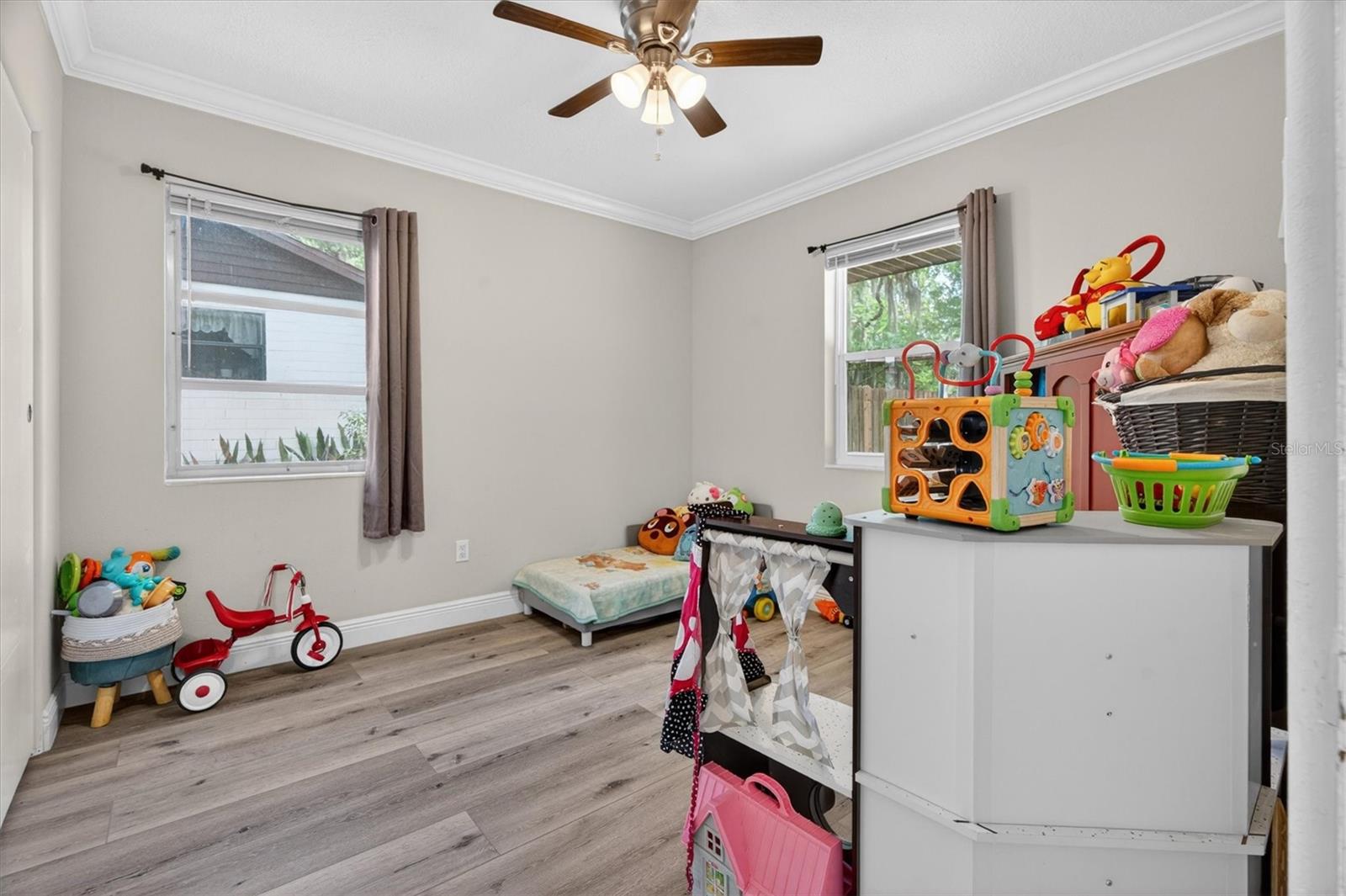 LEESBURG HILLSIDE MANOR - Residential