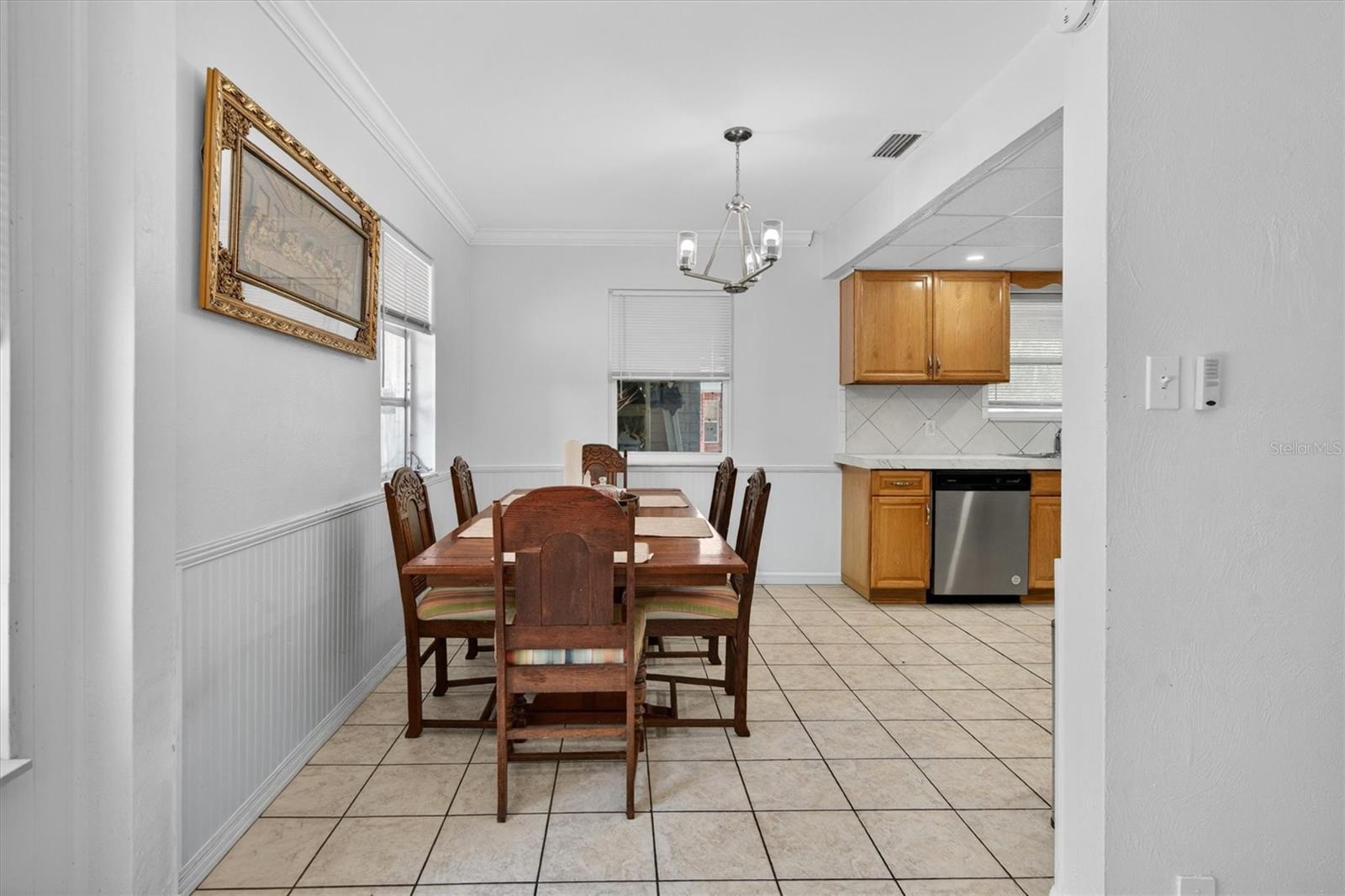 LEESBURG HILLSIDE MANOR - Residential