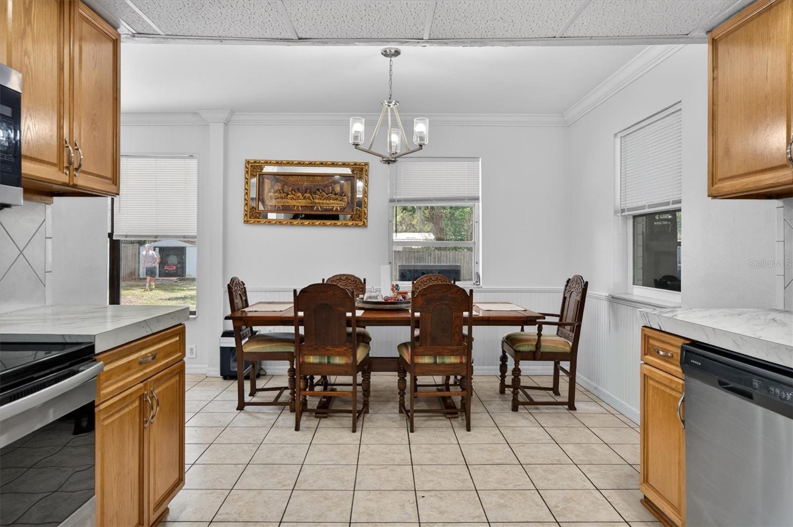 LEESBURG HILLSIDE MANOR - Residential