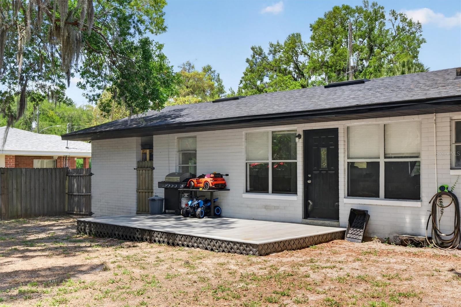 LEESBURG HILLSIDE MANOR - Residential