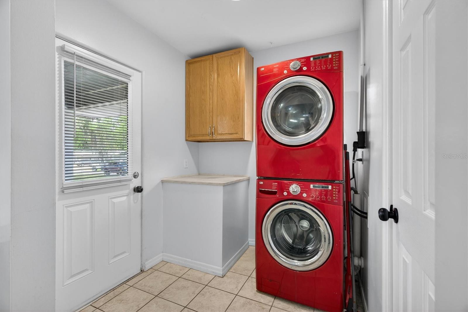 LEESBURG HILLSIDE MANOR - Residential