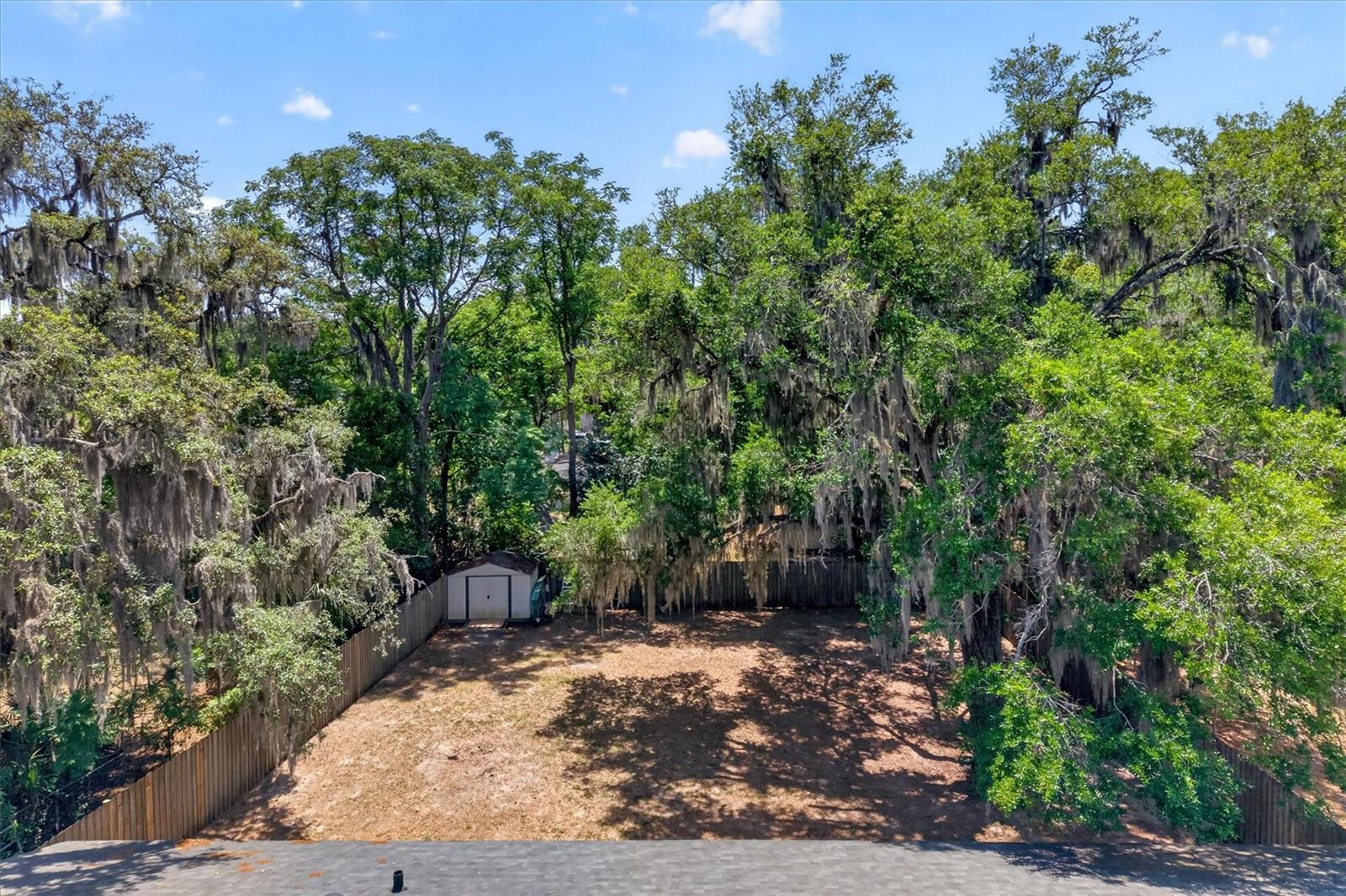 LEESBURG HILLSIDE MANOR - Residential