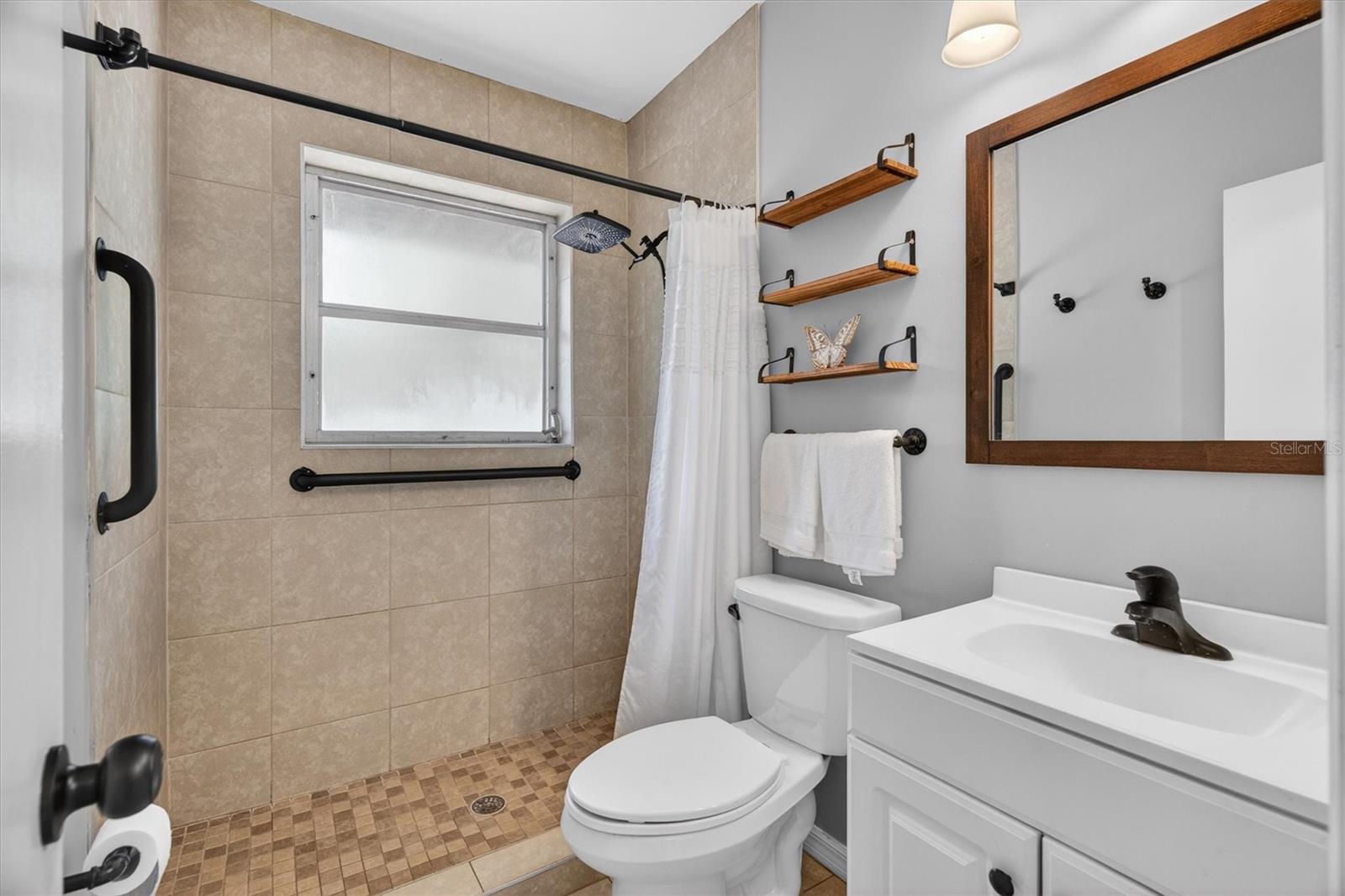 LEESBURG HILLSIDE MANOR - Residential