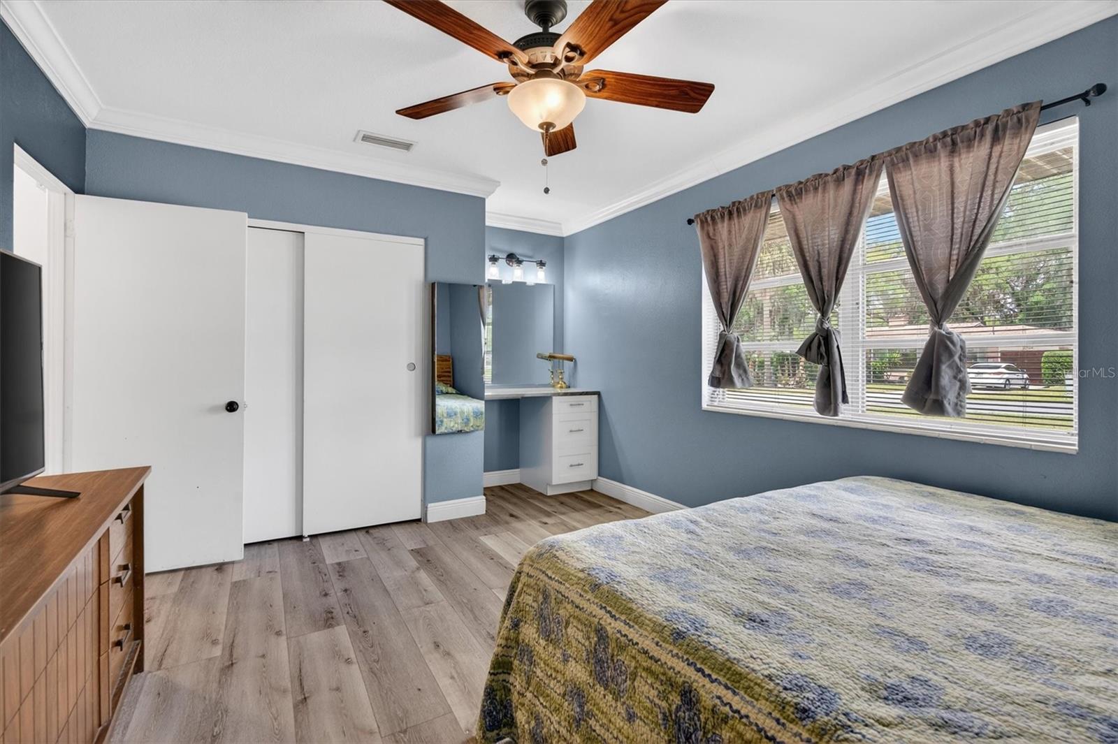 LEESBURG HILLSIDE MANOR - Residential