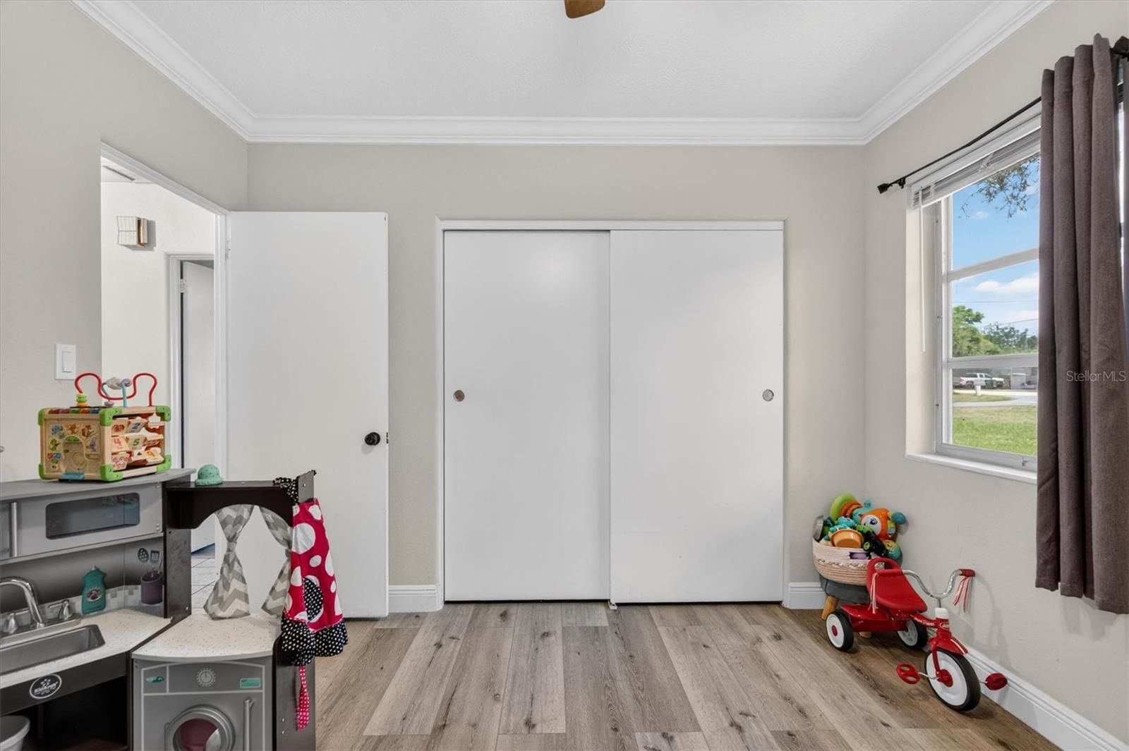 LEESBURG HILLSIDE MANOR - Residential