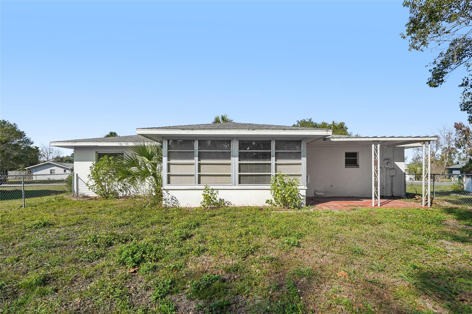 VILLAGE GREEN UNIT 01 - Residential