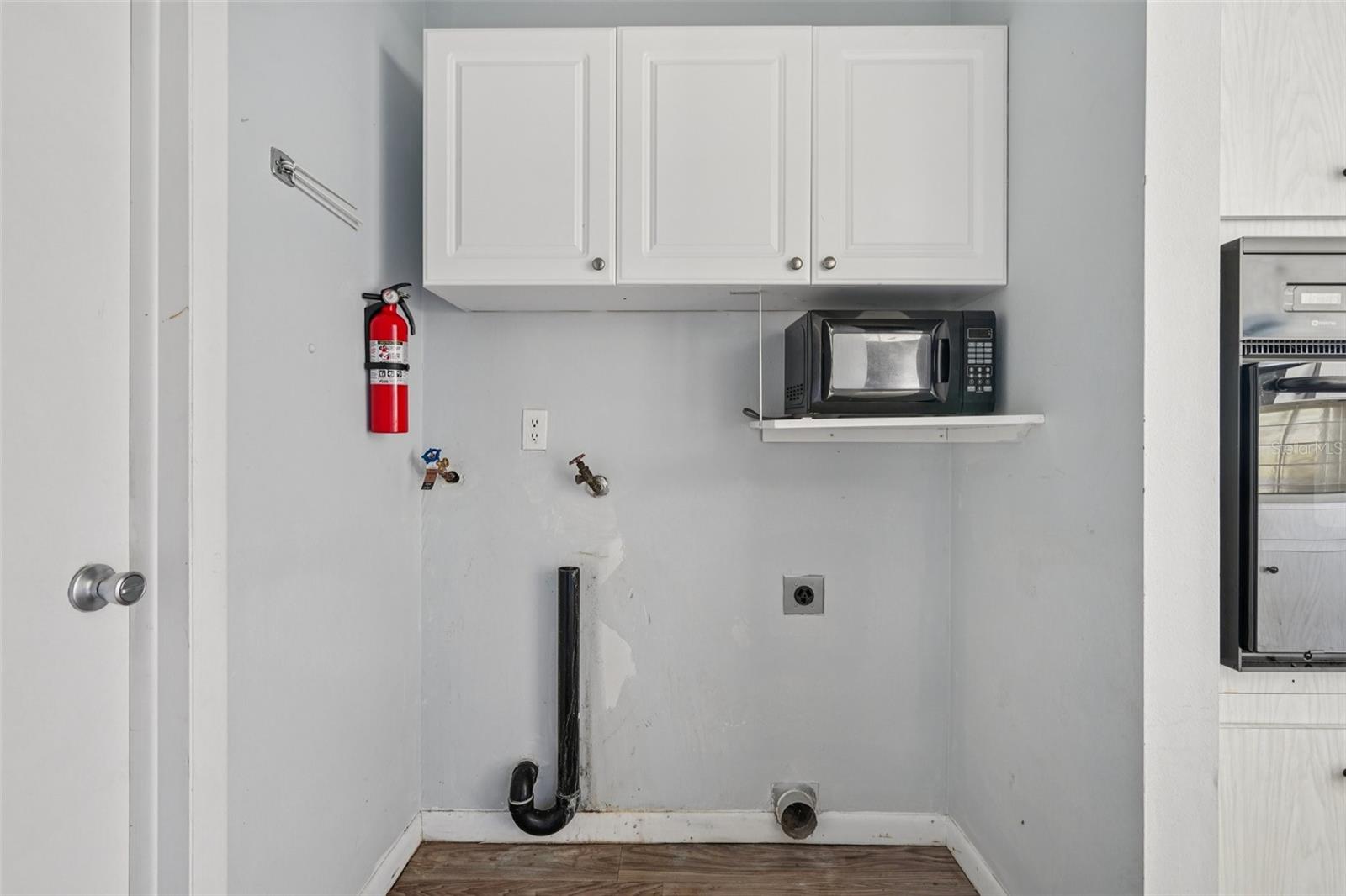 VILLAGE GREEN UNIT 01 - Residential