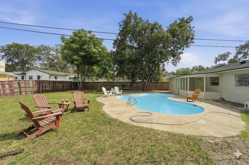 Photo of 2213 Villano Avenue, Orlando, FL 32818 (MLS # O6406169)