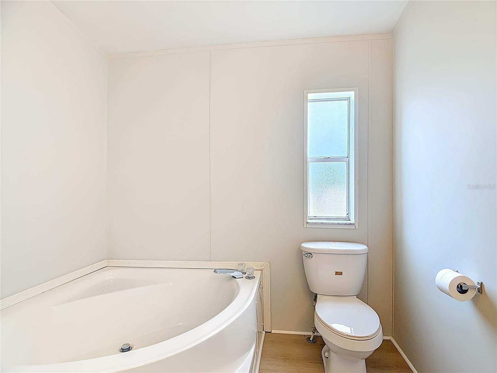 PARADISE COUNTRY ESTATES - Residential