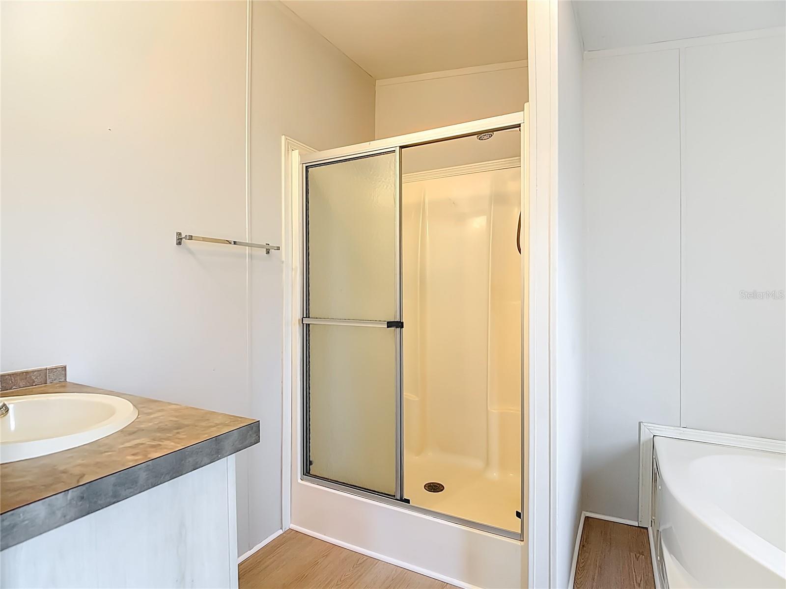 PARADISE COUNTRY ESTATES - Residential