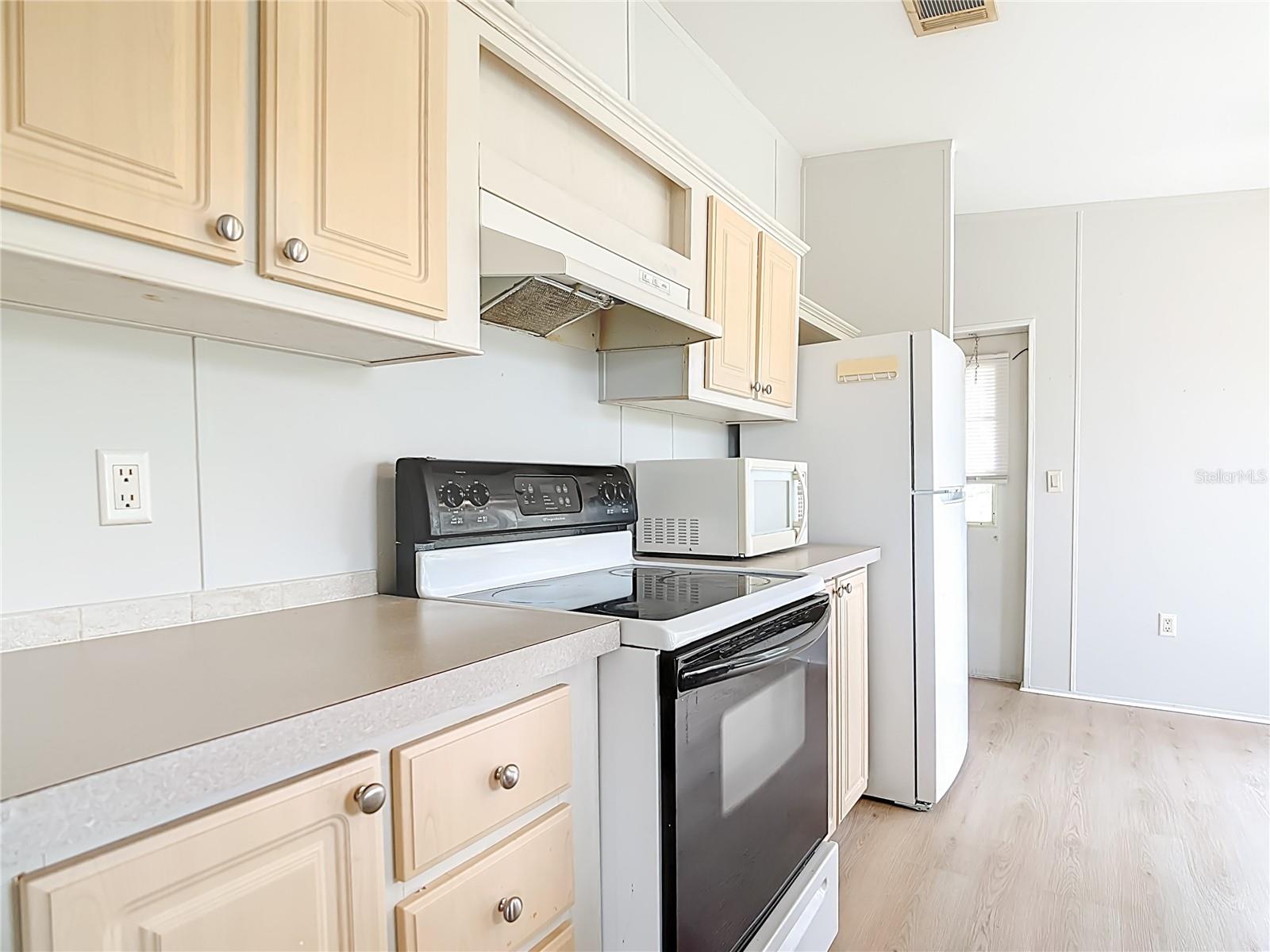 PARADISE COUNTRY ESTATES - Residential