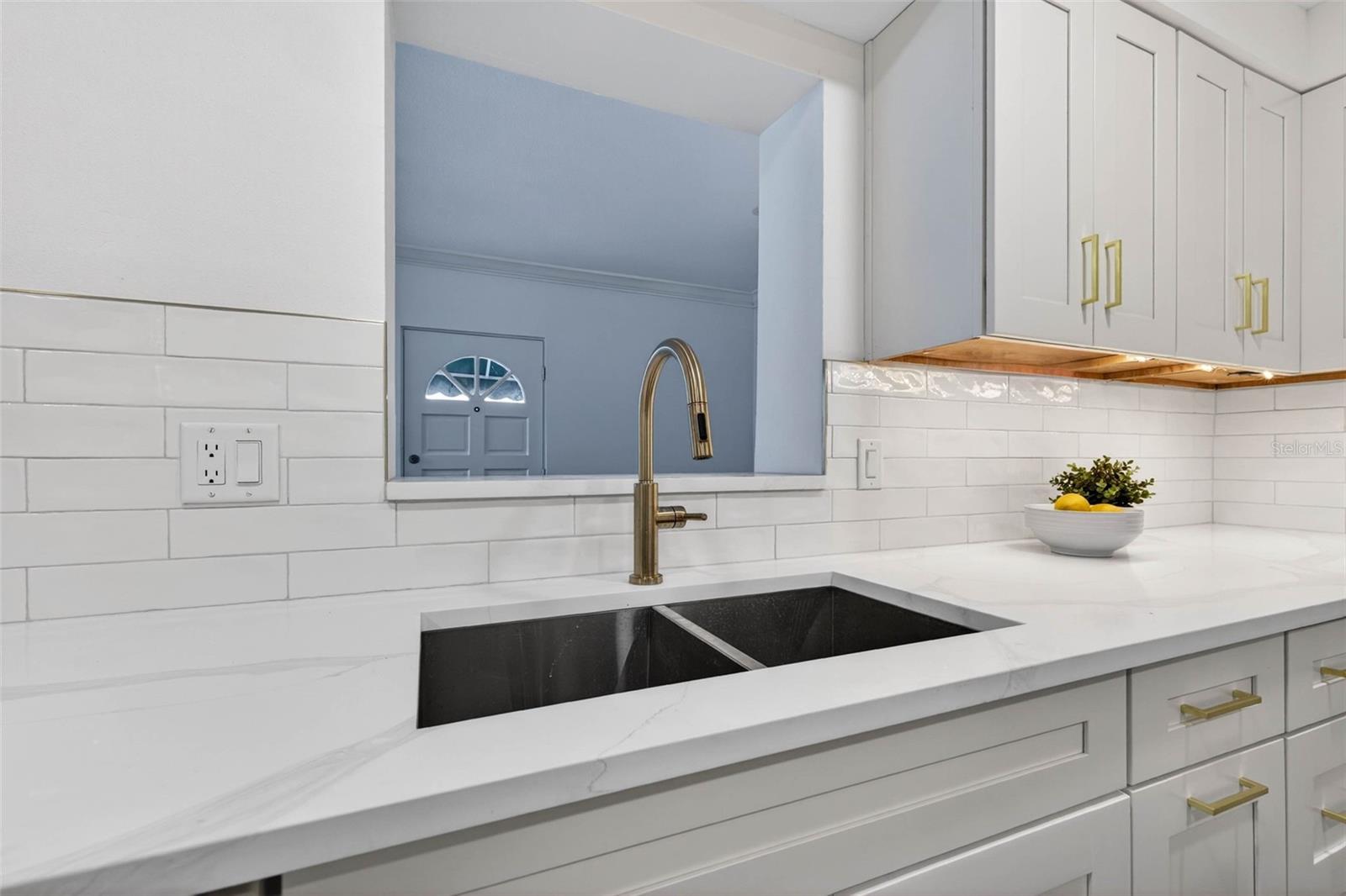 EDEN ISLE CONDO OF ST PETERSBURG - Residential