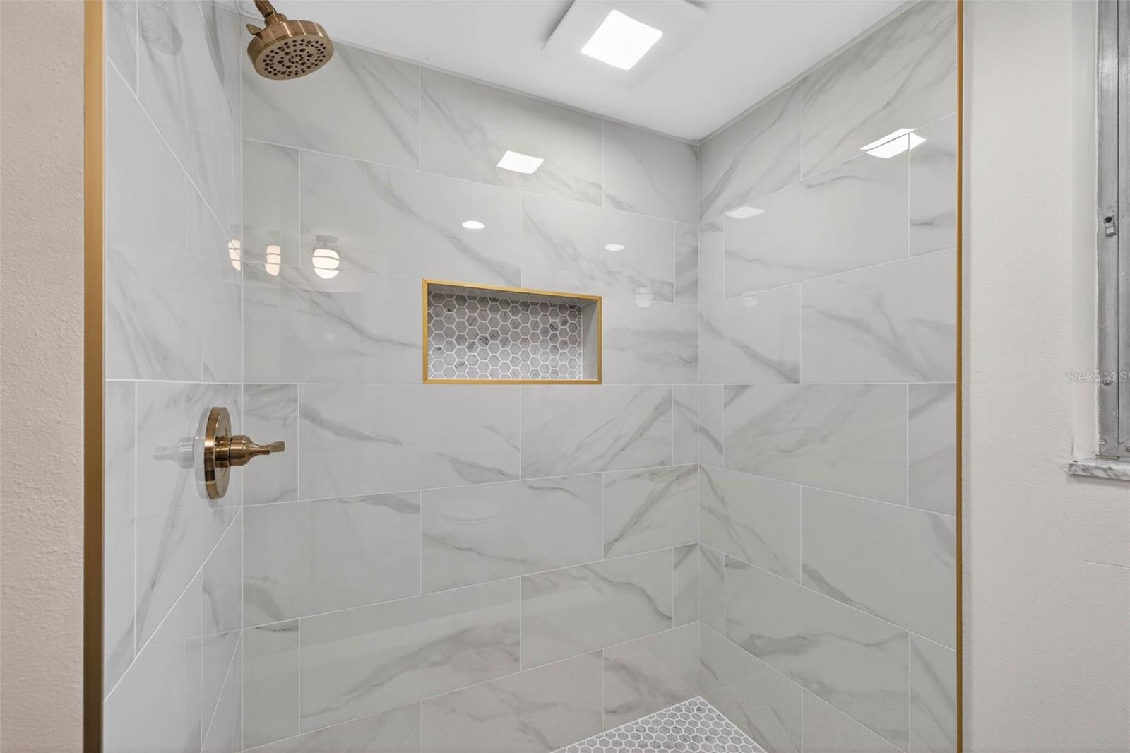 EDEN ISLE CONDO OF ST PETERSBURG - Residential