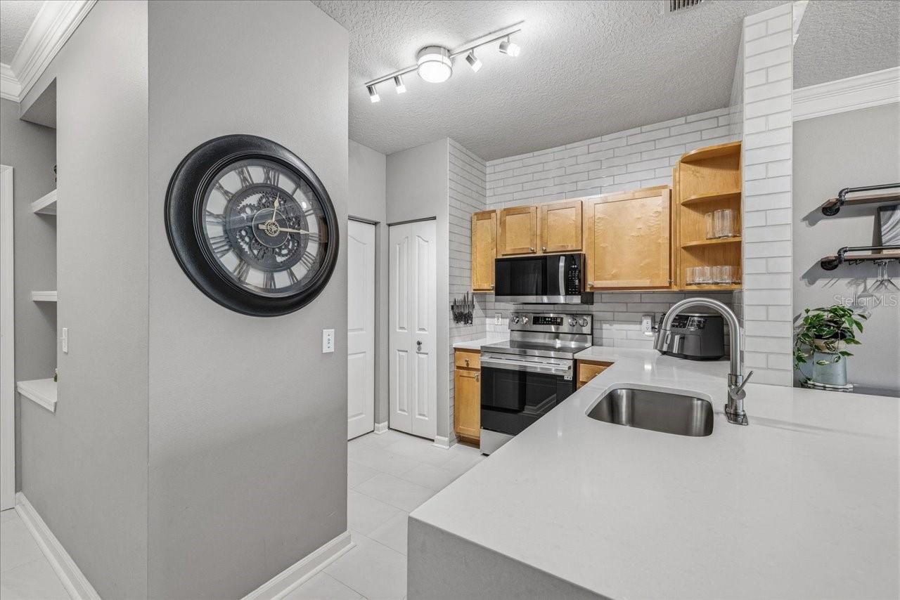 4207 S DALE MABRY HIGHWAY 8308