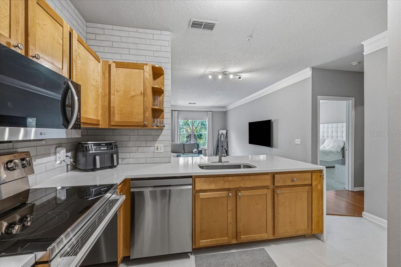 4207 S DALE MABRY HIGHWAY 8308