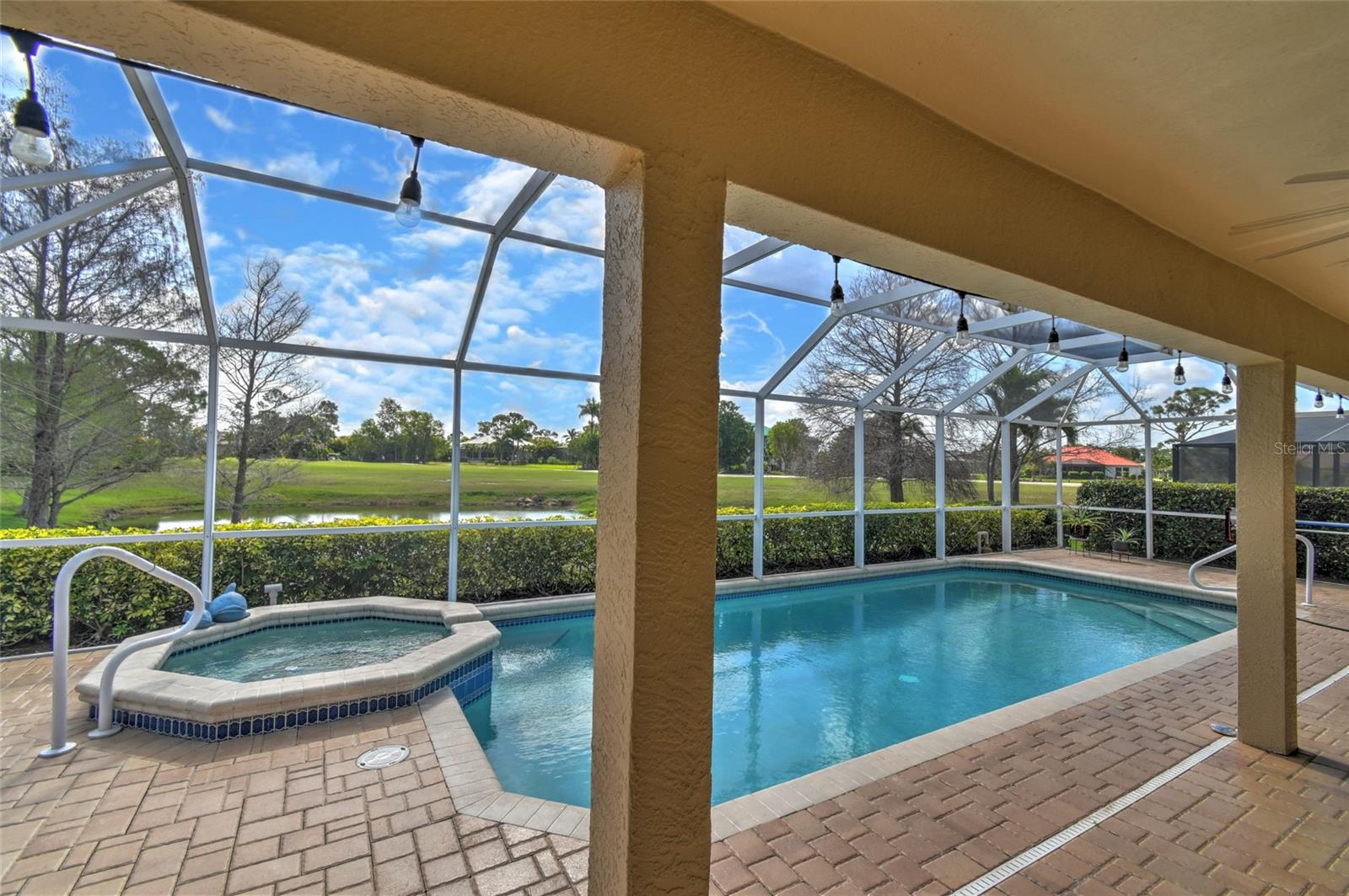 MARINERS PASS CONDO - Residential