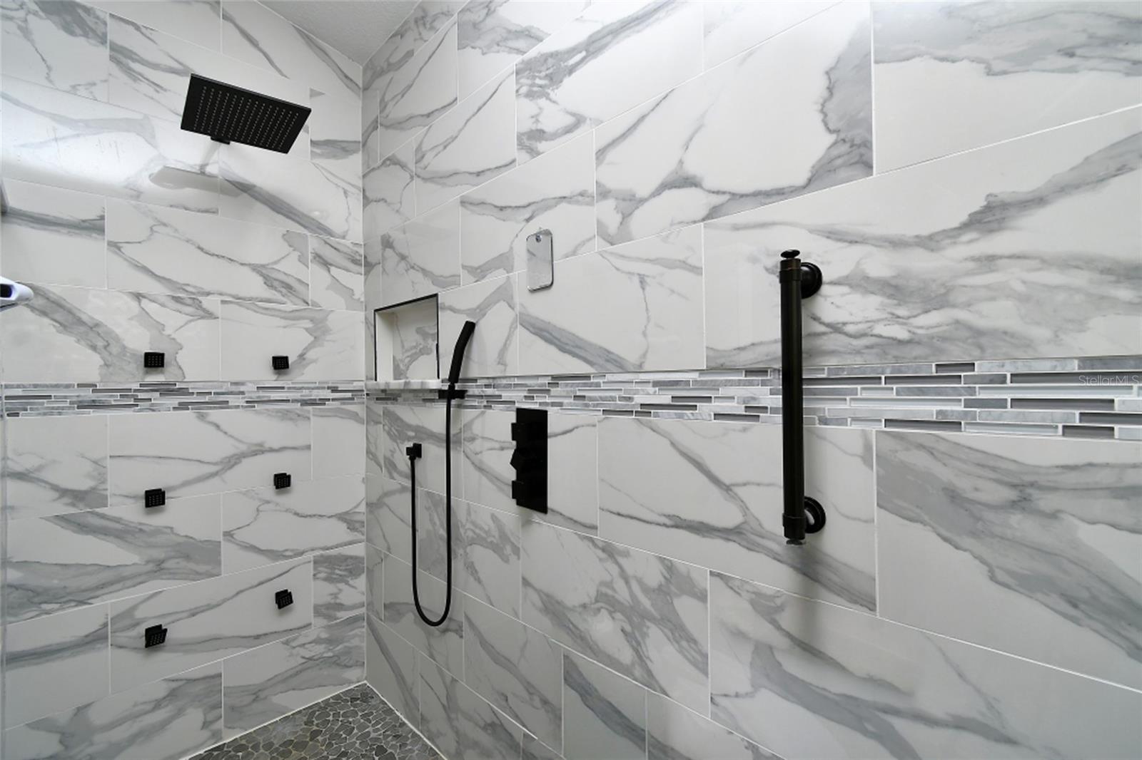 MARINERS PASS CONDO - Residential