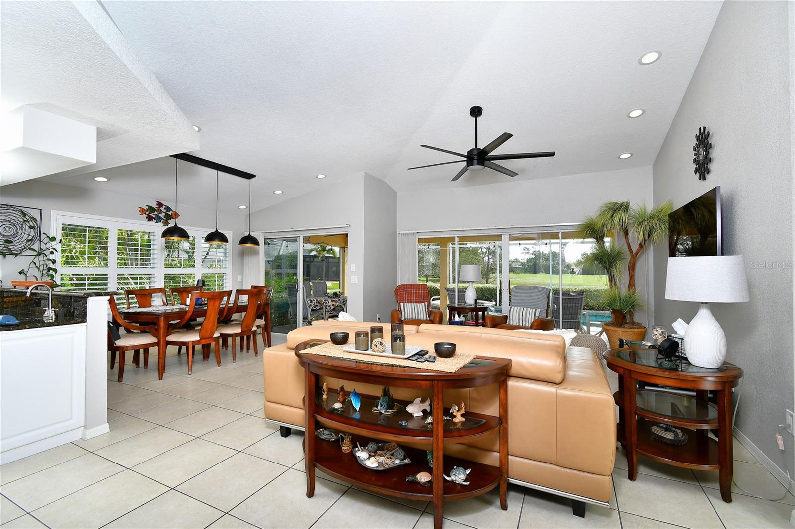 MARINERS PASS CONDO - Residential