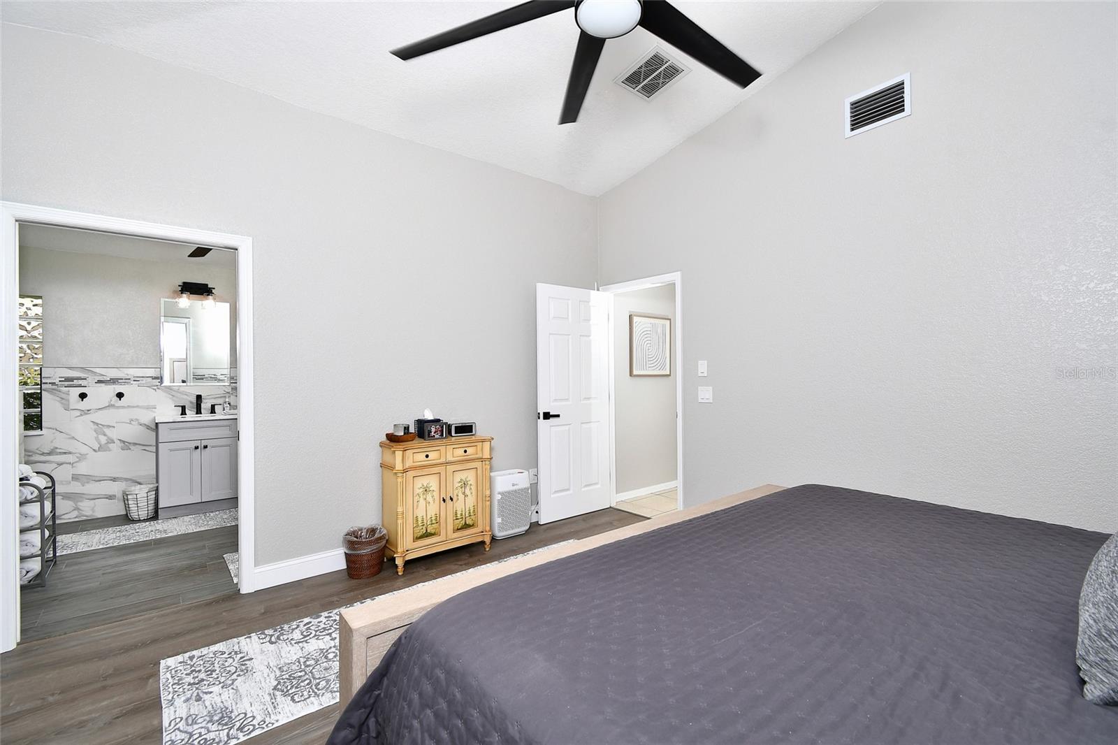 MARINERS PASS CONDO - Residential