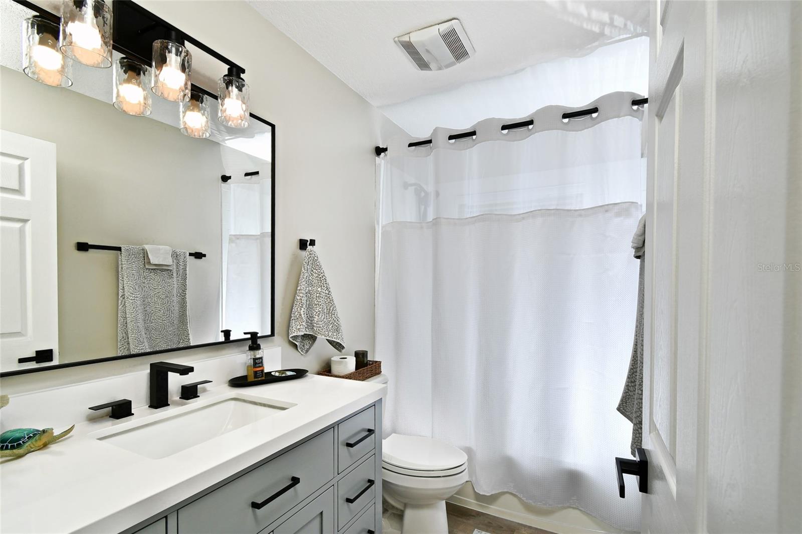 MARINERS PASS CONDO - Residential