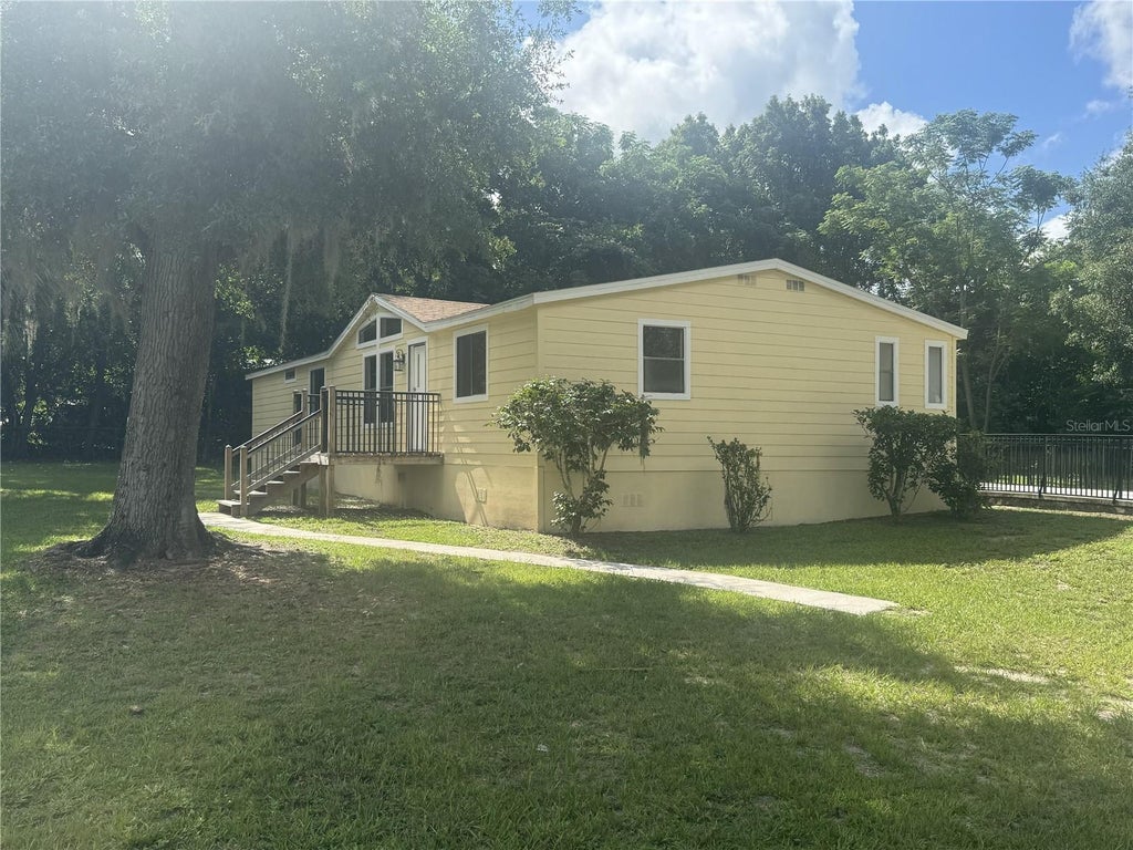 Photo of 5205 SE 32nd Court, Ocala, FL 34480 (MLS # OM727161)