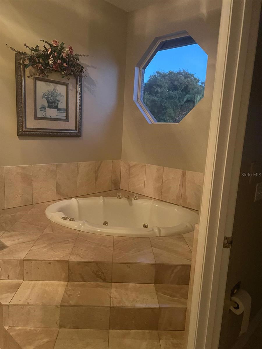 TUSKAWILLA TRAIL SUBD - Residential